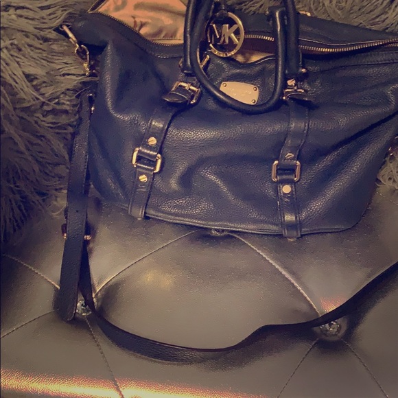 Michael Kors Handbags - Michael Kors Handbag/Cross body